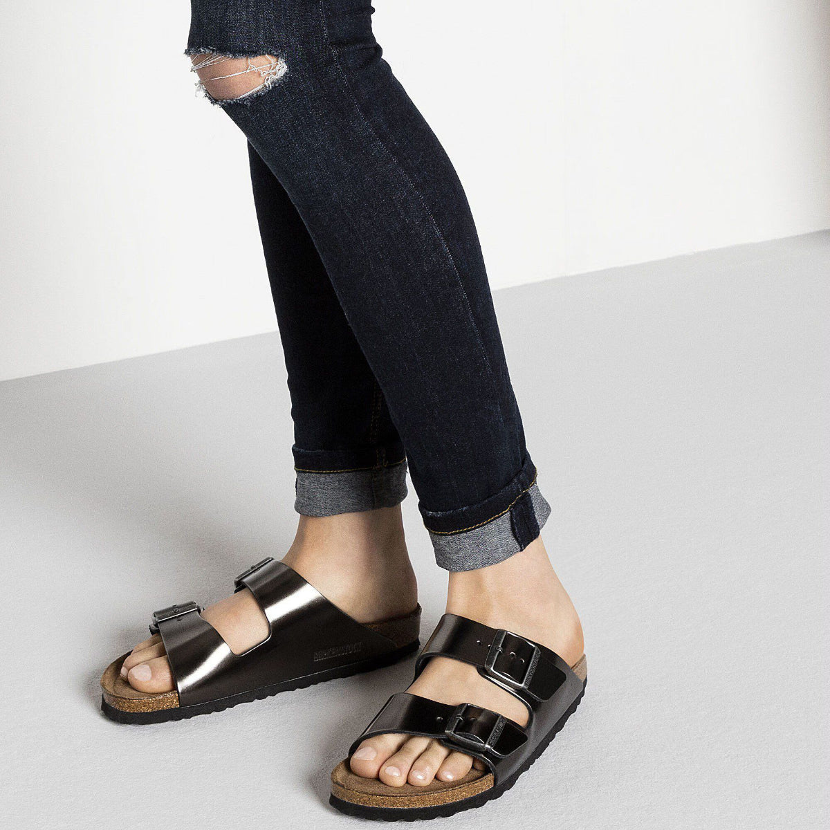 Birkenstock Arizona Women's Soft Footbed in Metallic Anthracite