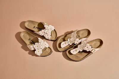 Gizeh flower Toe Thong in Light Rose Leather
